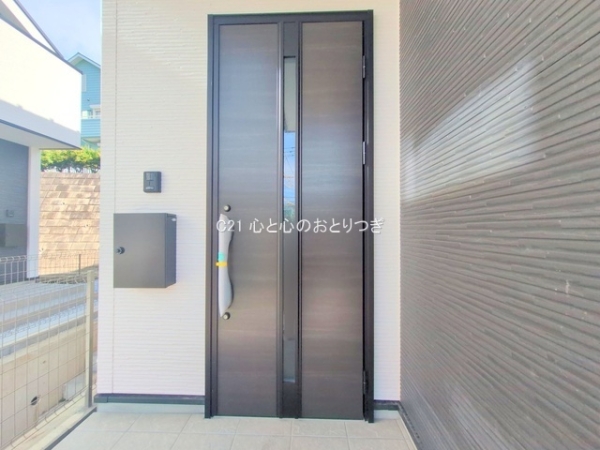 横浜市青葉区荏子田1丁目3期 新築分譲住宅 2号棟(玄関)