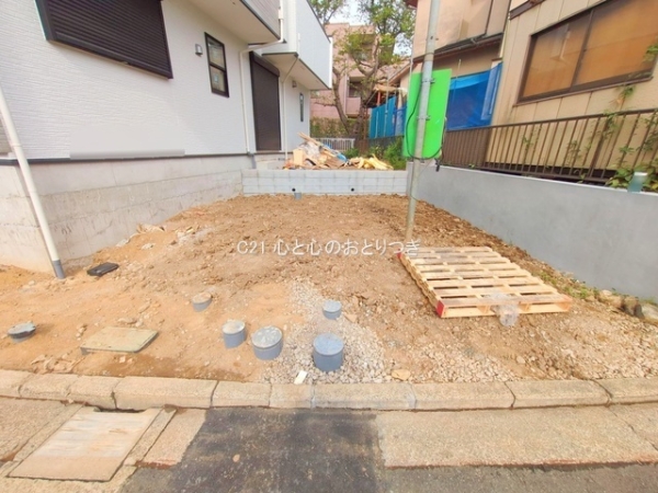横浜市青葉区市ケ尾町 新築分譲住宅(駐車場)