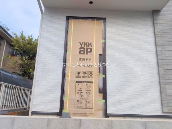 横浜市青葉区市ケ尾町 新築分譲住宅(玄関)