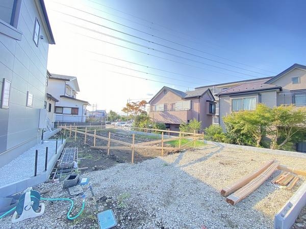 藤沢市高倉　新築戸建　全３棟　２号棟