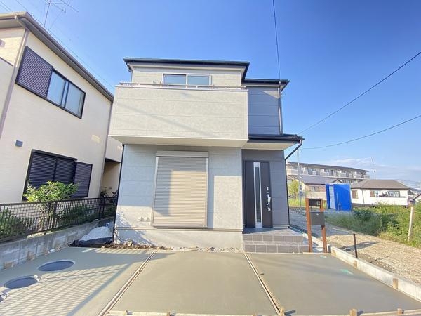 藤沢市高倉　新築戸建　全３棟　１号棟