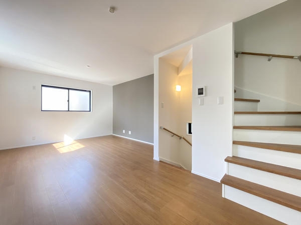 相模原市南区南台2丁目　新築戸建　全2棟　2号棟