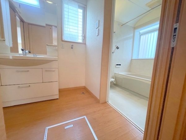 海老名市東柏ケ谷４丁目の中古一戸建て