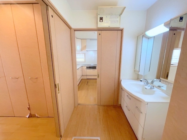 海老名市東柏ケ谷４丁目の中古一戸建て