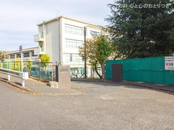 町田市薬師台２丁目の中古一戸建て(町田市立薬師中学校)