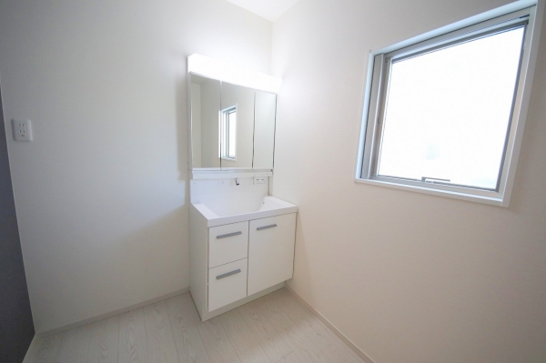 座間市南栗原6丁目　新築戸建　全2棟　2号棟