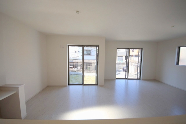 座間市南栗原6丁目　新築戸建　全2棟　1号棟