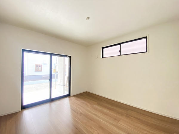 大和市鶴間1丁目　新築戸建　2号棟