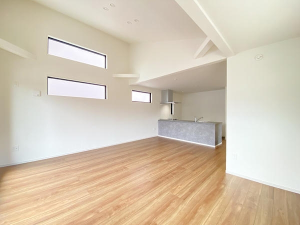 大和市鶴間1丁目　新築戸建　2号棟