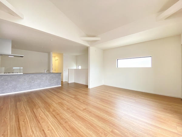 大和市鶴間1丁目　新築戸建　2号棟