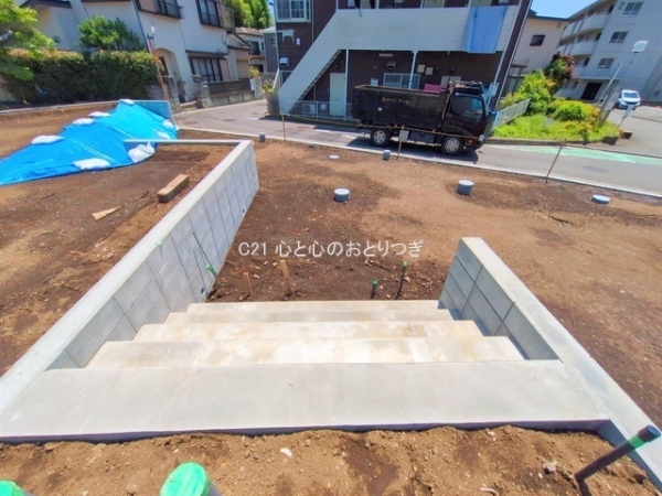 綾瀬市寺尾本町３丁目の土地