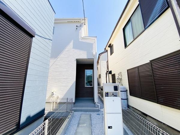 大和市西鶴間2丁目　新築戸建　全2棟　1号棟
