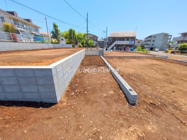 綾瀬市寺尾本町3丁目　新築戸建　全8区画　2号棟