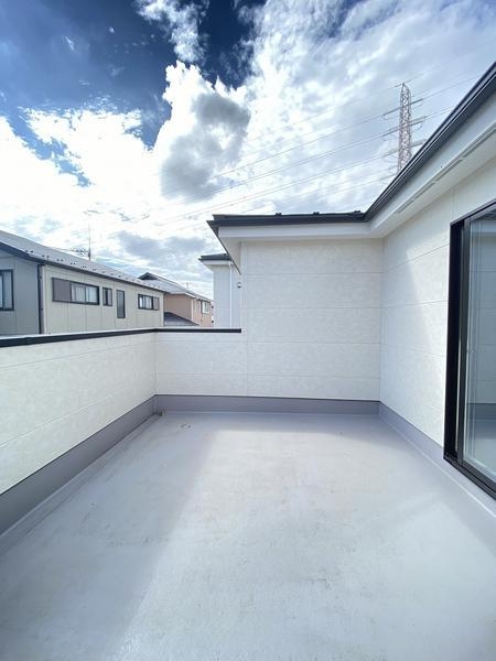 横浜市瀬谷区阿久和西2丁目 新築戸建 全3棟 2号棟(バルコニー)