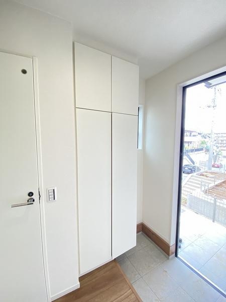 横浜市瀬谷区阿久和西2丁目 新築戸建 全3棟 2号棟(収納)