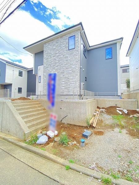 横浜市瀬谷区阿久和西2丁目 新築戸建 全3棟 2号棟(駐車場)