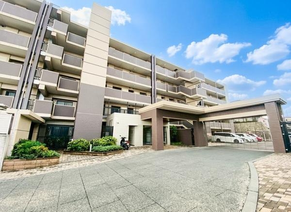 レーベン横濱鶴ヶ峰テラス