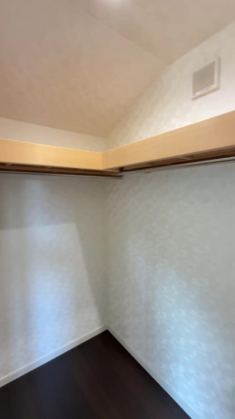 座間市入谷東4丁目の中古一戸建て(収納)