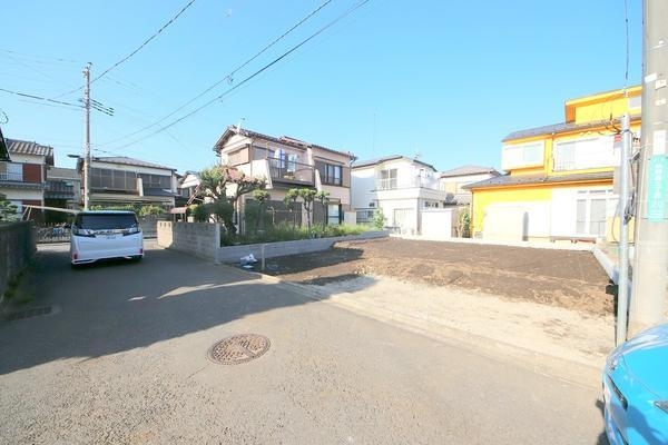 相模原市南区鵜野森2丁目 新築分譲住宅(前面道路含む現地写真)