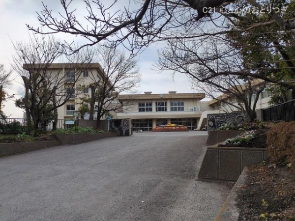 海老名市上今泉3丁目の新築一戸建(海老名市立今泉中学校)