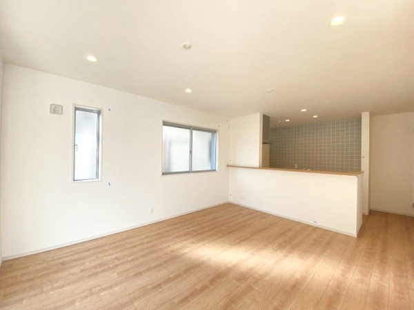 綾瀬市落合南3丁目　新築戸建　全2棟　1号棟