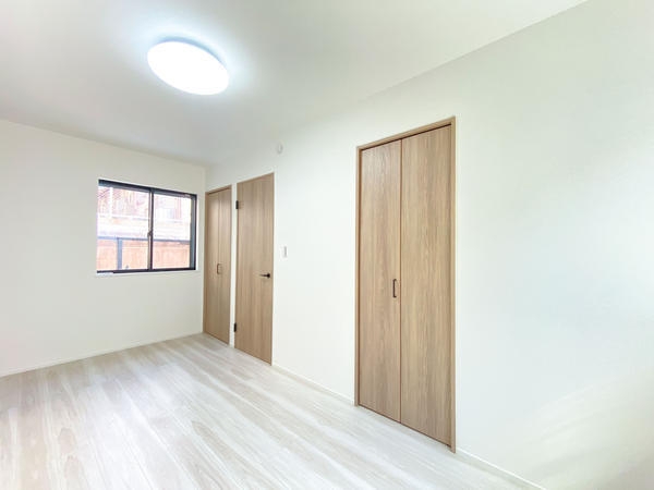 綾瀬市小園　新築戸建