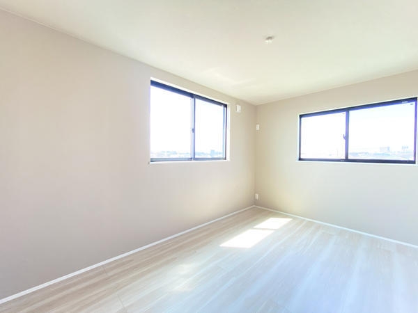 綾瀬市小園　新築戸建