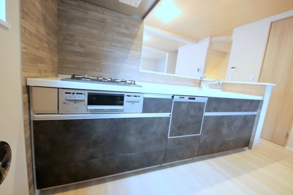 座間市ひばりが丘1丁目　新築分譲住宅　2号棟