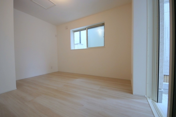 座間市ひばりが丘1丁目　新築分譲住宅　2号棟