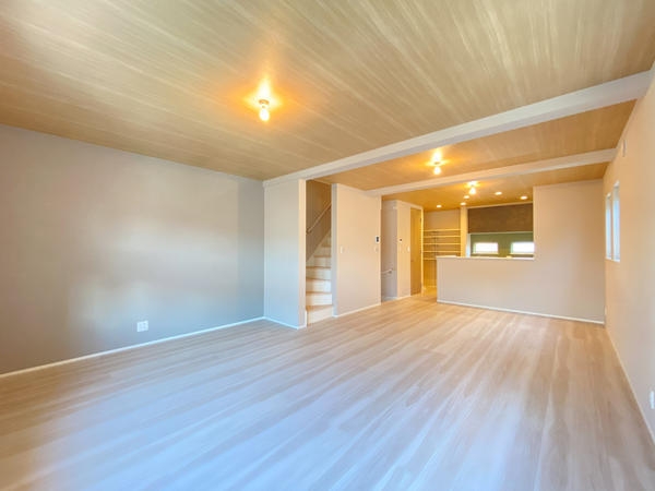 座間市ひばりが丘1丁目　新築分譲住宅　2号棟