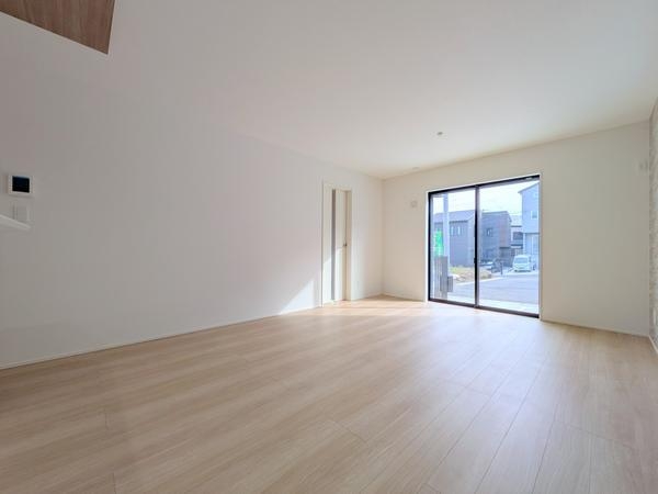 綾瀬市寺尾本町1丁目2期　新築分譲住宅　5号棟