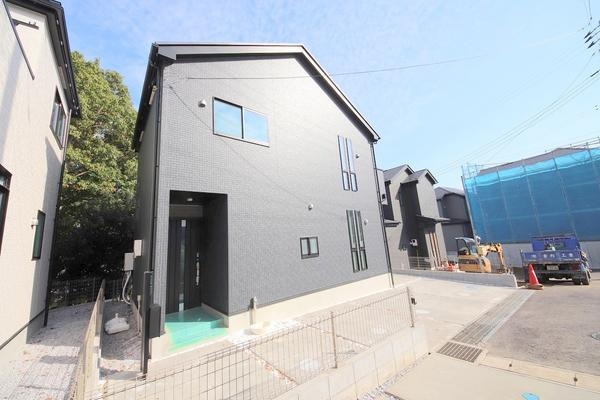 綾瀬市寺尾本町1丁目2期　新築分譲住宅　2号棟