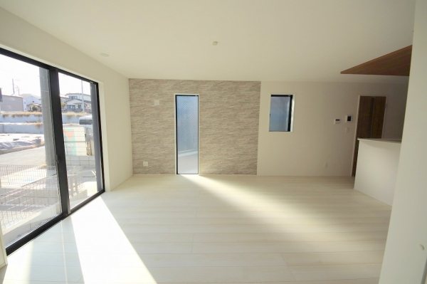 綾瀬市寺尾本町1丁目2期　新築分譲住宅　1号棟