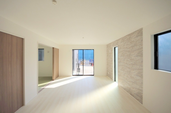 綾瀬市寺尾本町1丁目2期　新築分譲住宅　1号棟