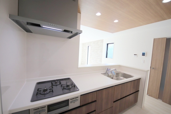 綾瀬市寺尾本町1丁目2期　新築分譲住宅　1号棟