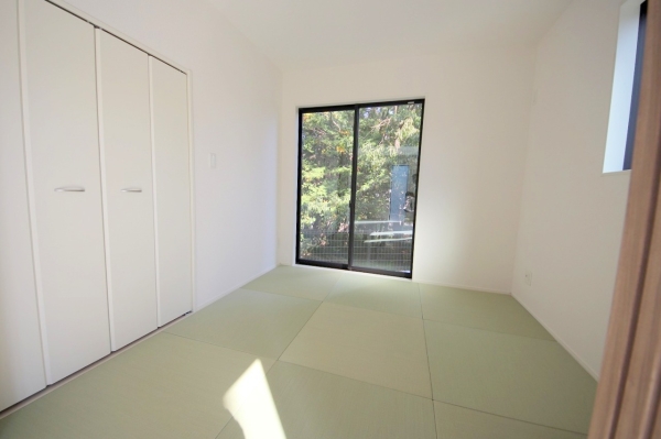 綾瀬市寺尾本町1丁目2期　新築分譲住宅　1号棟