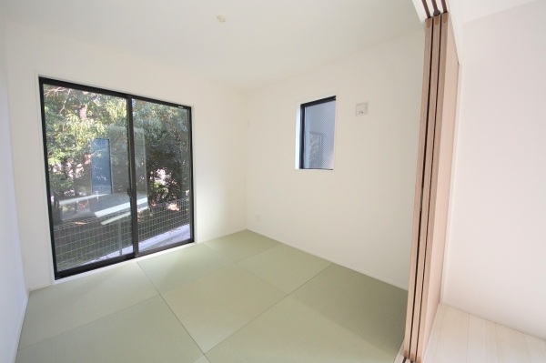 綾瀬市寺尾本町1丁目2期　新築分譲住宅　1号棟