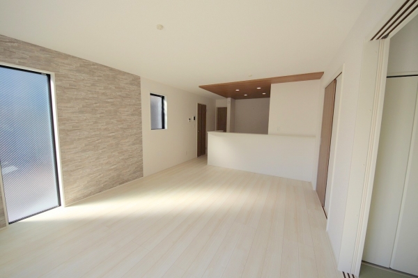 綾瀬市寺尾本町1丁目2期　新築分譲住宅　1号棟