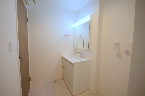 綾瀬市寺尾本町1丁目2期　新築分譲住宅　1号棟