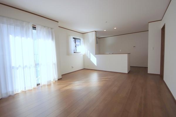 相模原市南区上鶴間1丁目　新築分譲住宅　B号棟