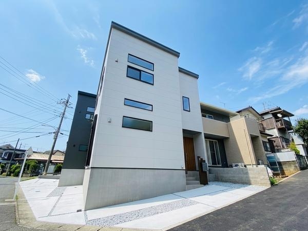 海老名市大谷南3丁目　新築戸建　全3棟　B号棟