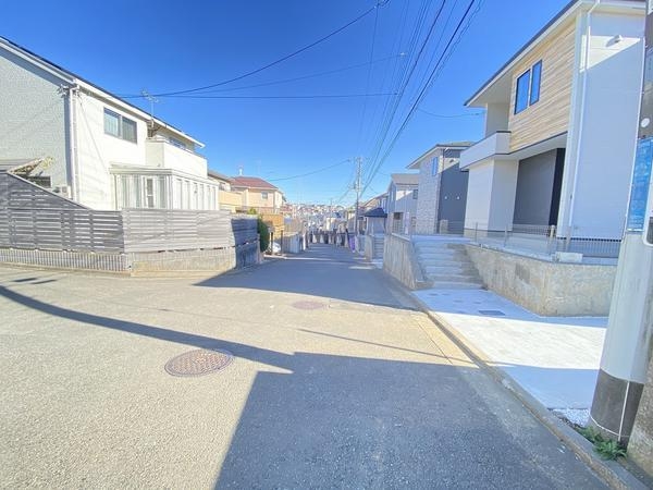 横浜市瀬谷区阿久和西２丁目　新築戸建　全３棟　３号棟