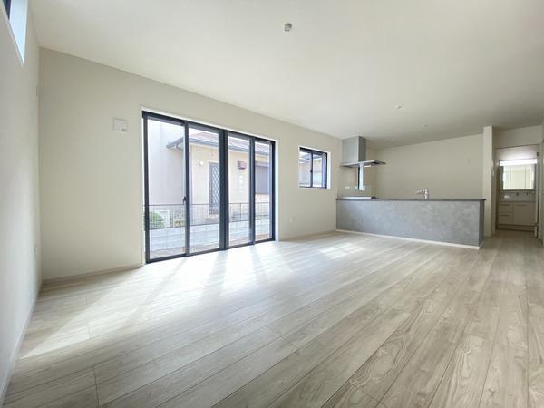 横浜市瀬谷区阿久和西２丁目　新築戸建　全３棟　３号棟