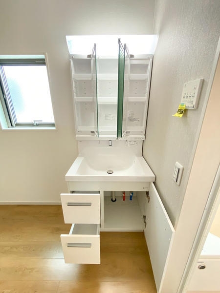 大和市福田8丁目　新築戸建　全3棟　2号棟
