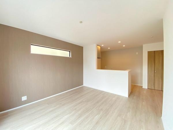 綾瀬市上土棚南2丁目　新築戸建　全2棟　2号棟