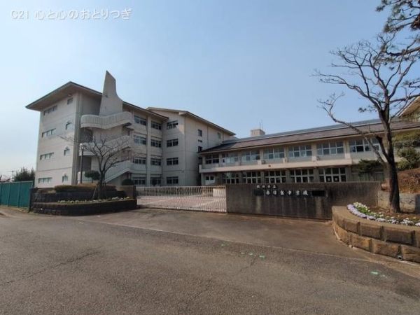 綾瀬市上土棚南２丁目の土地(綾瀬市立春日台中学校)
