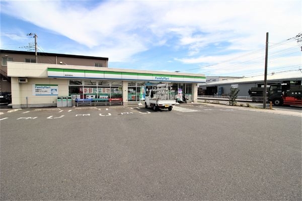 カインドステージかしわ台(ファミリーマート綾瀬寺尾西店)