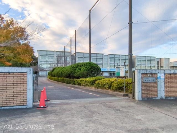 藤沢市片瀬山５丁目の新築一戸建(藤沢市立片瀬中学校)