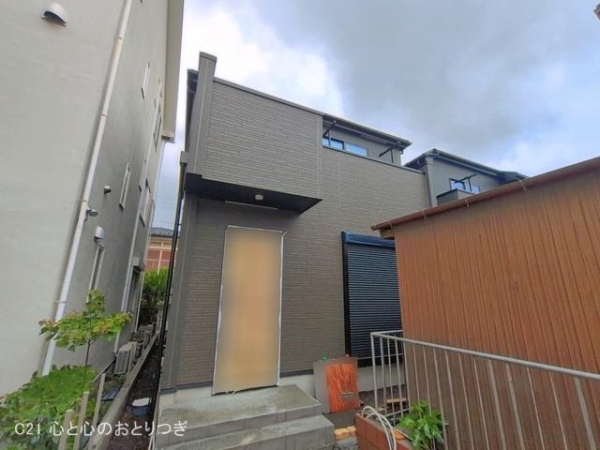 綾瀬市落合南３丁目の新築一戸建