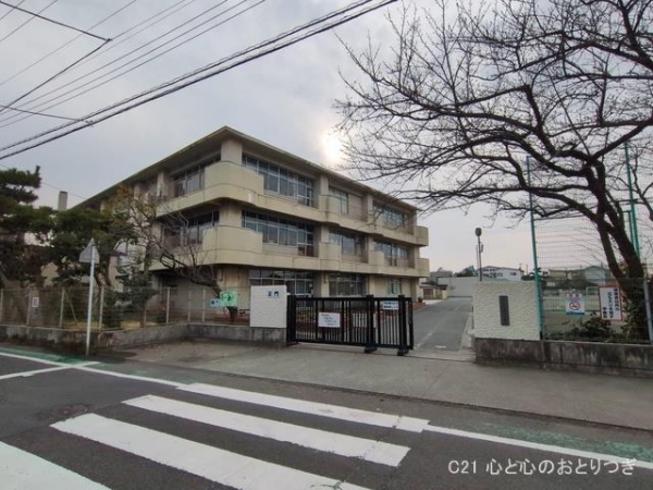 藤沢市鵠沼松が岡４丁目の土地(藤沢市立鵠洋小学校)